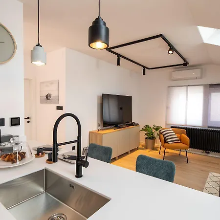 Apartment Moderne Penthousewohnung Nur 180 Meter Zum Mit Herrlicher Dachterrasse *