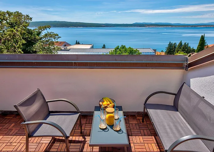 Moderne Penthousewohnung Nur 180 Meter Zum Mit Herrlicher Dachterrasse Crikvenica
