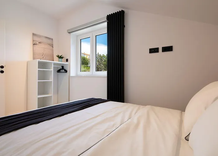 Moderne Penthousewohnung Nur 180 Meter Zum Mit Herrlicher Dachterrasse * Crikvenica