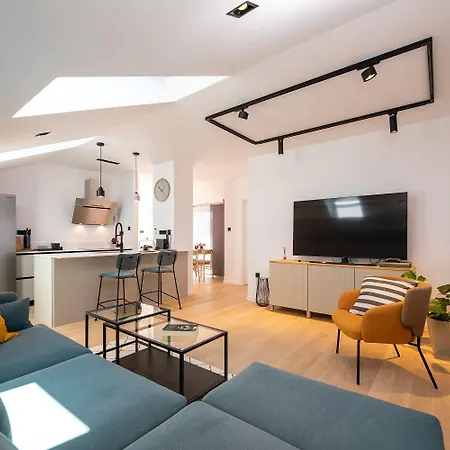 Moderne Penthousewohnung Nur 180 Meter Zum Mit Herrlicher Dachterrasse Apartman
