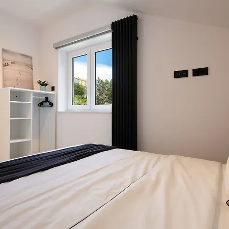 Moderne Penthousewohnung Nur 180 Meter Zum Mit Herrlicher Dachterrasse * Crikvenica